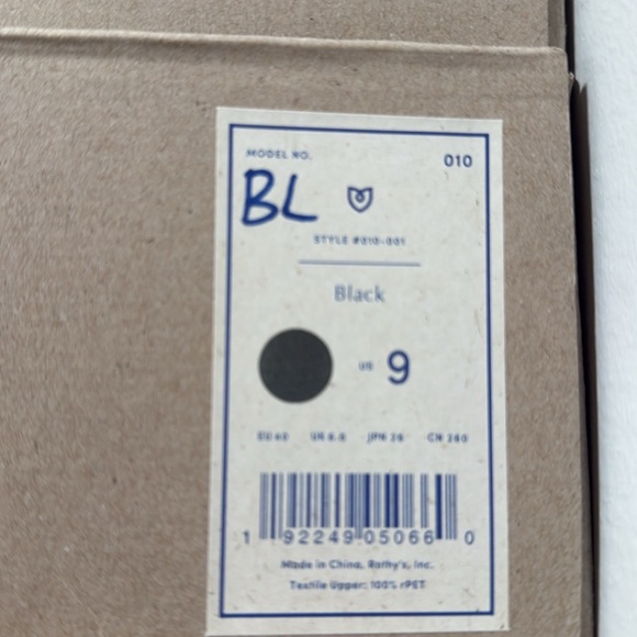 Rothy’s Slip-on Comfort Sneaker, black, knit, size 7, 7.5, 9 - Picture 11 of 11